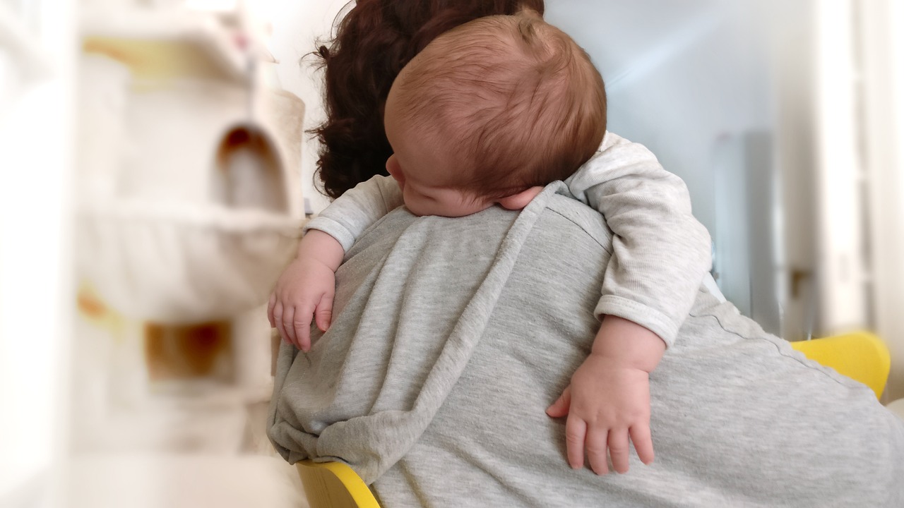 山姆月饼疑吃出牙齿