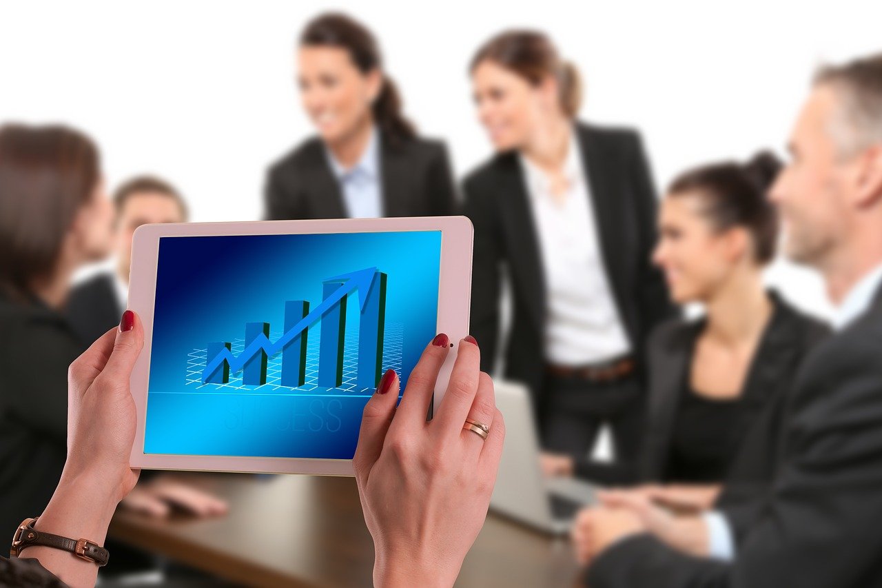 根据最新数据,上半年出生人口呈现稳定增长的趋势。这一积极的变化表明,随着社会的进步和发展,人们对生育的需求也在不断增加。 根据最新数据,上半年出生人口呈现稳定增长的趋势。这一积极的变化表明,随着社会的进步和发展,人们对生育的需求也在不断增加。