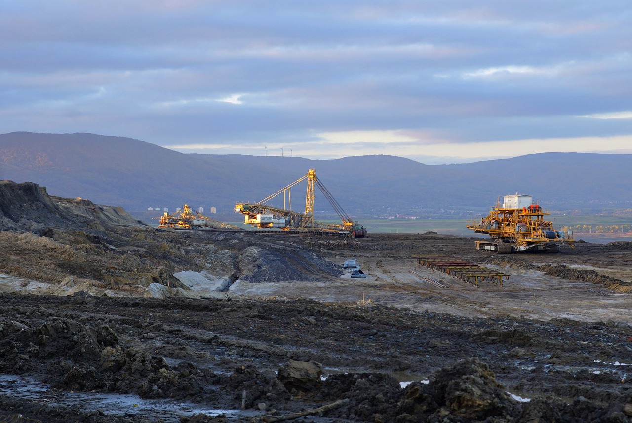 我国成功发射1箭8星