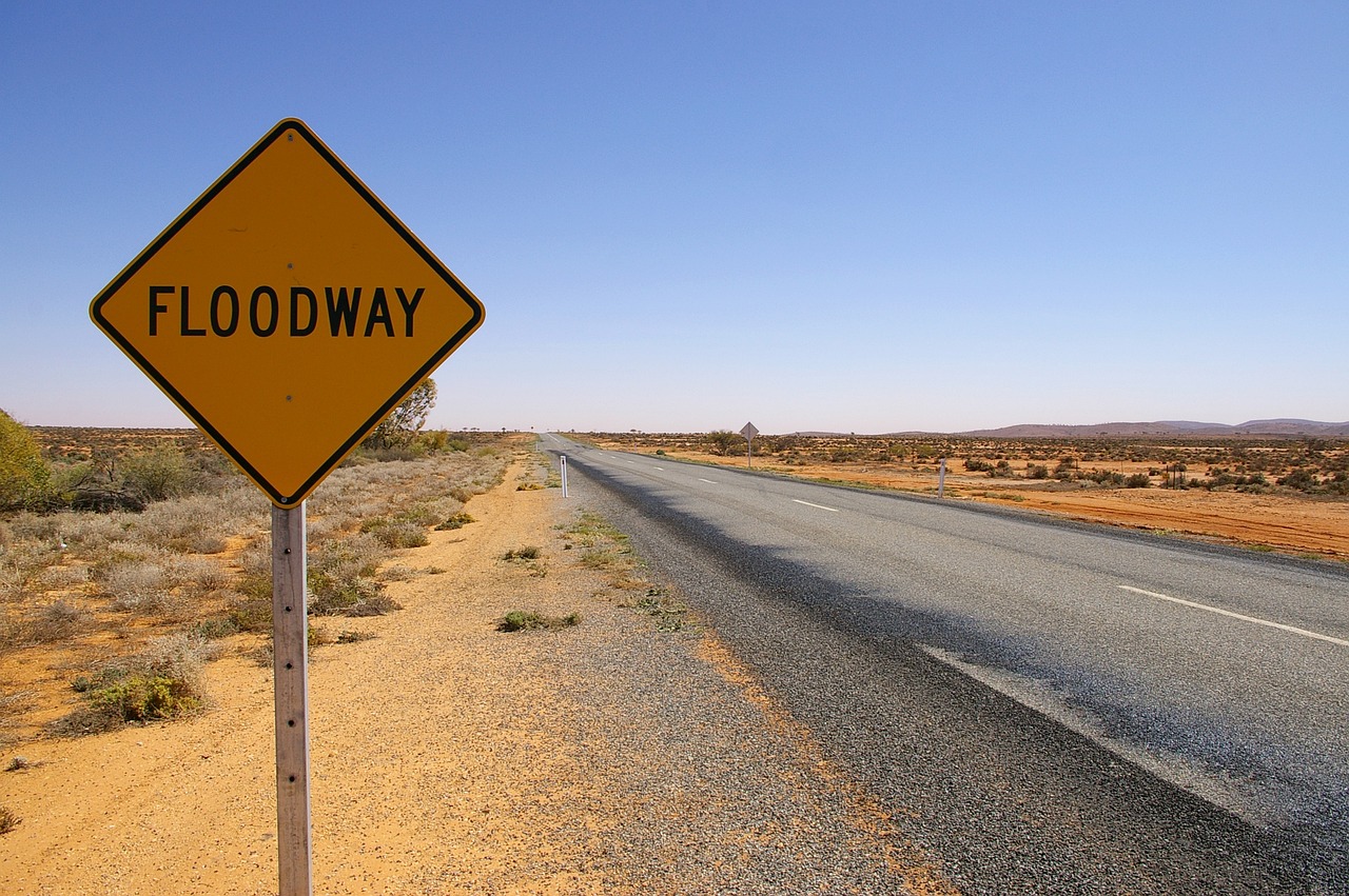 扎尕那拦断国道收费,一场没有赢家的争斗 扎尕那拦断国道收费,一场没有赢家的争斗