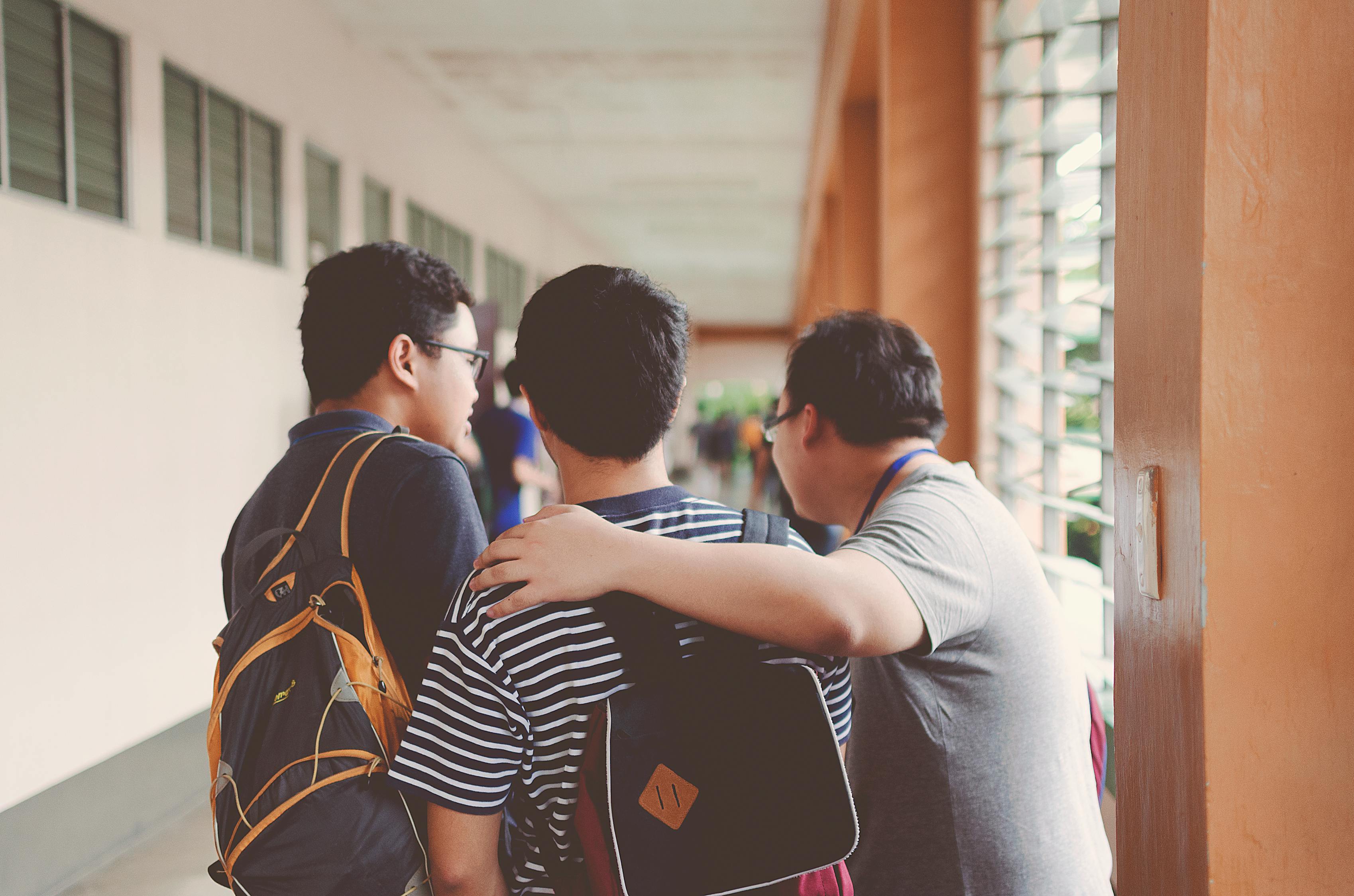 学校臭肉校长被免职