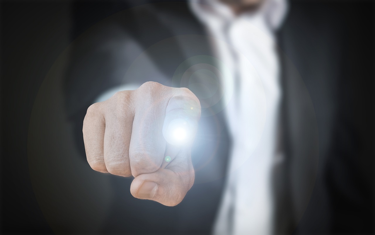 千亿巨头高管被调查,权力之巅的反思与警醒 千亿巨头高管被调查,权力之巅的反思与警醒