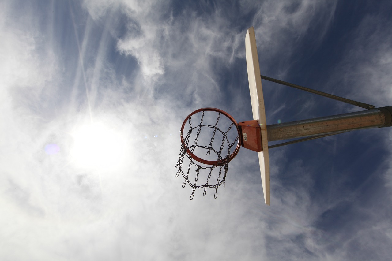 解锁篮球魅力，探索NBA常规赛录像的宝藏世界