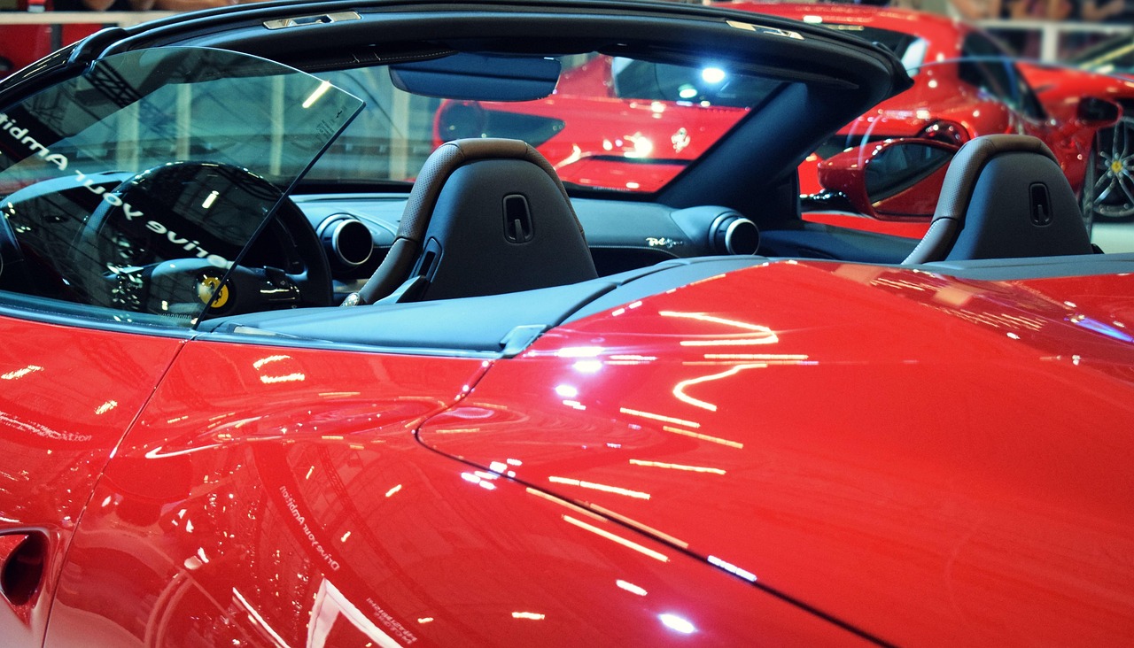 奥迪敞篷跑车，速度与奢华的完美结合