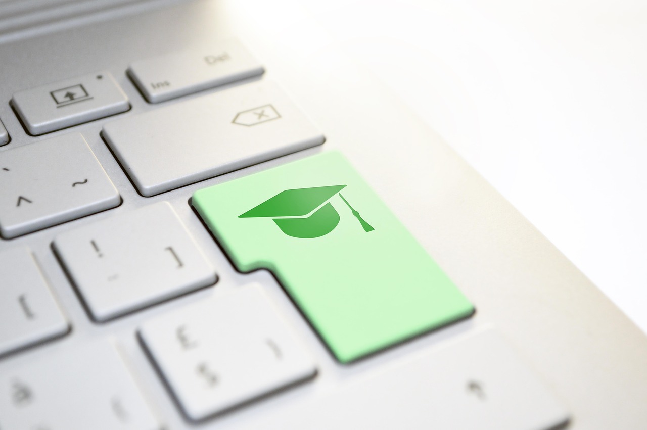 新浪教育APP，你的口袋里的智能教育伙伴