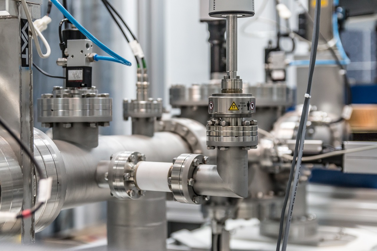 中国疫情防控新动态，31省区市新增确诊12例的深度解析