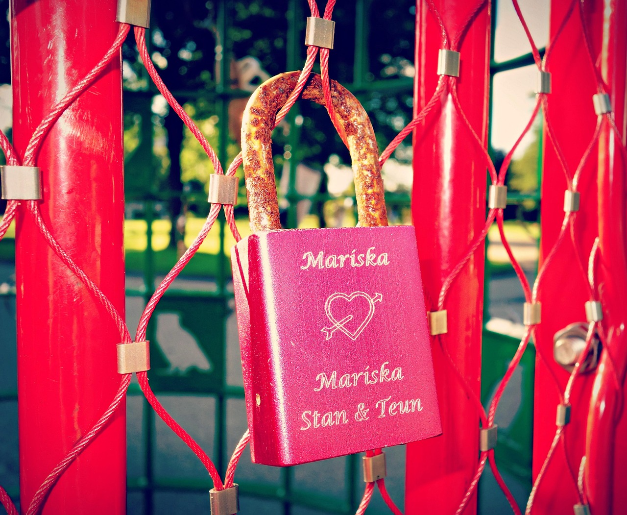 疯狂的球球红包版，一款让你欲罢不能的赚钱游戏