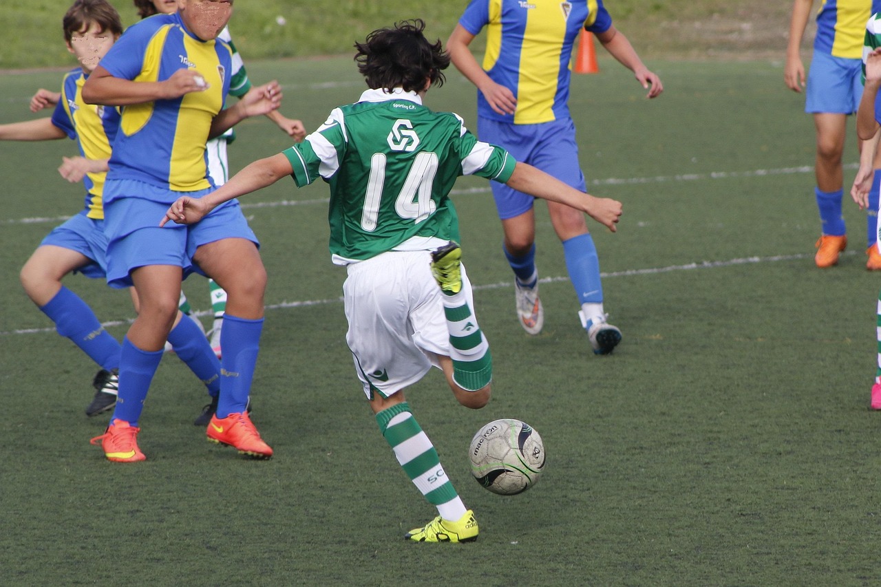 足球场图片壁纸，足球爱好者的完美装饰选择